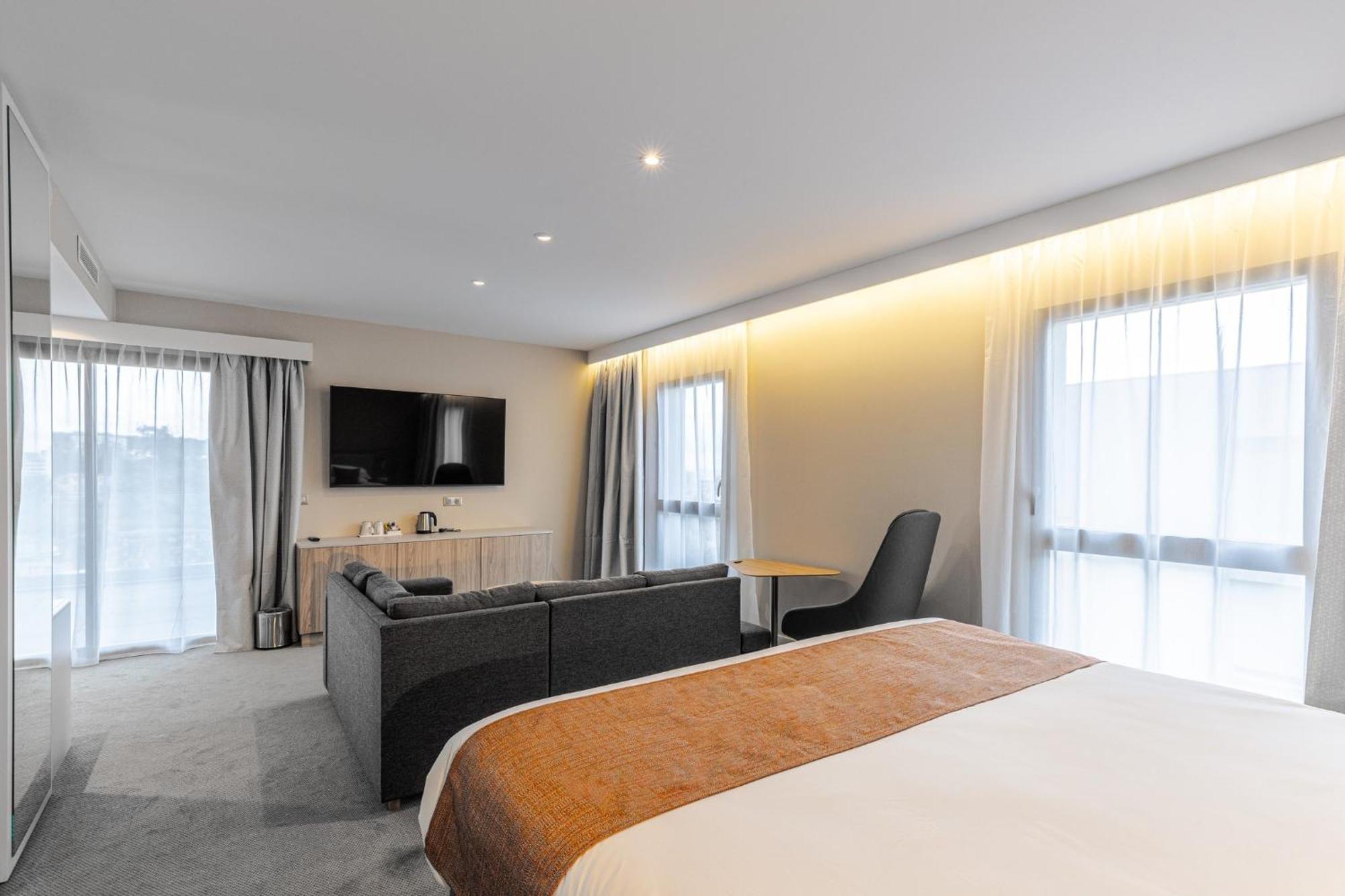 Holiday Inn Express Ajaccio By Ihg מראה חיצוני תמונה